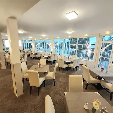 Montana Limburg Hotel 3*