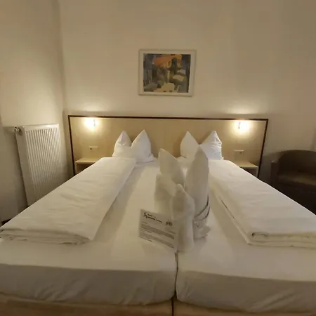 Montana Limburg Hotel 3*