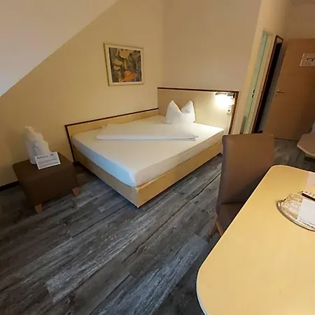 Montana Limburg فندق