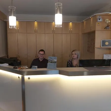 Montana Limburg Hotel 3*