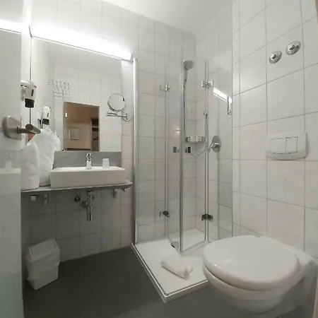 호텔 Montana Limburg 3*